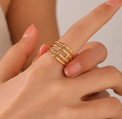Power Curve Ring