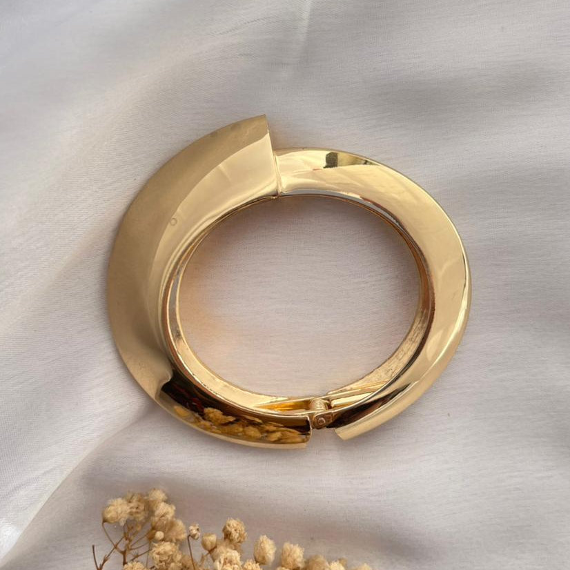 Bold Hinged Bracelet